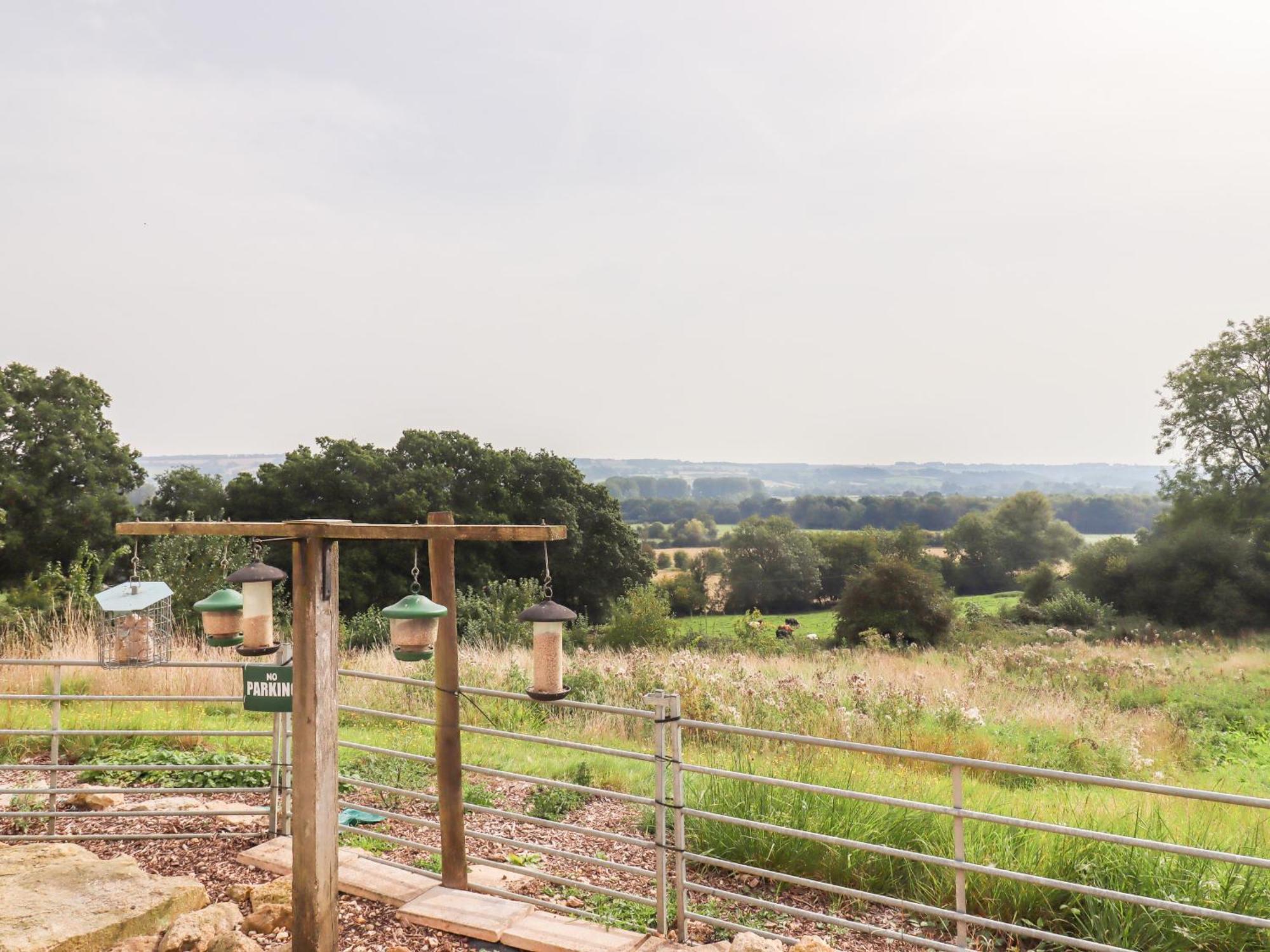 Beautiful Cotswold View Apartment Bourton-on-the-Water Exterior foto