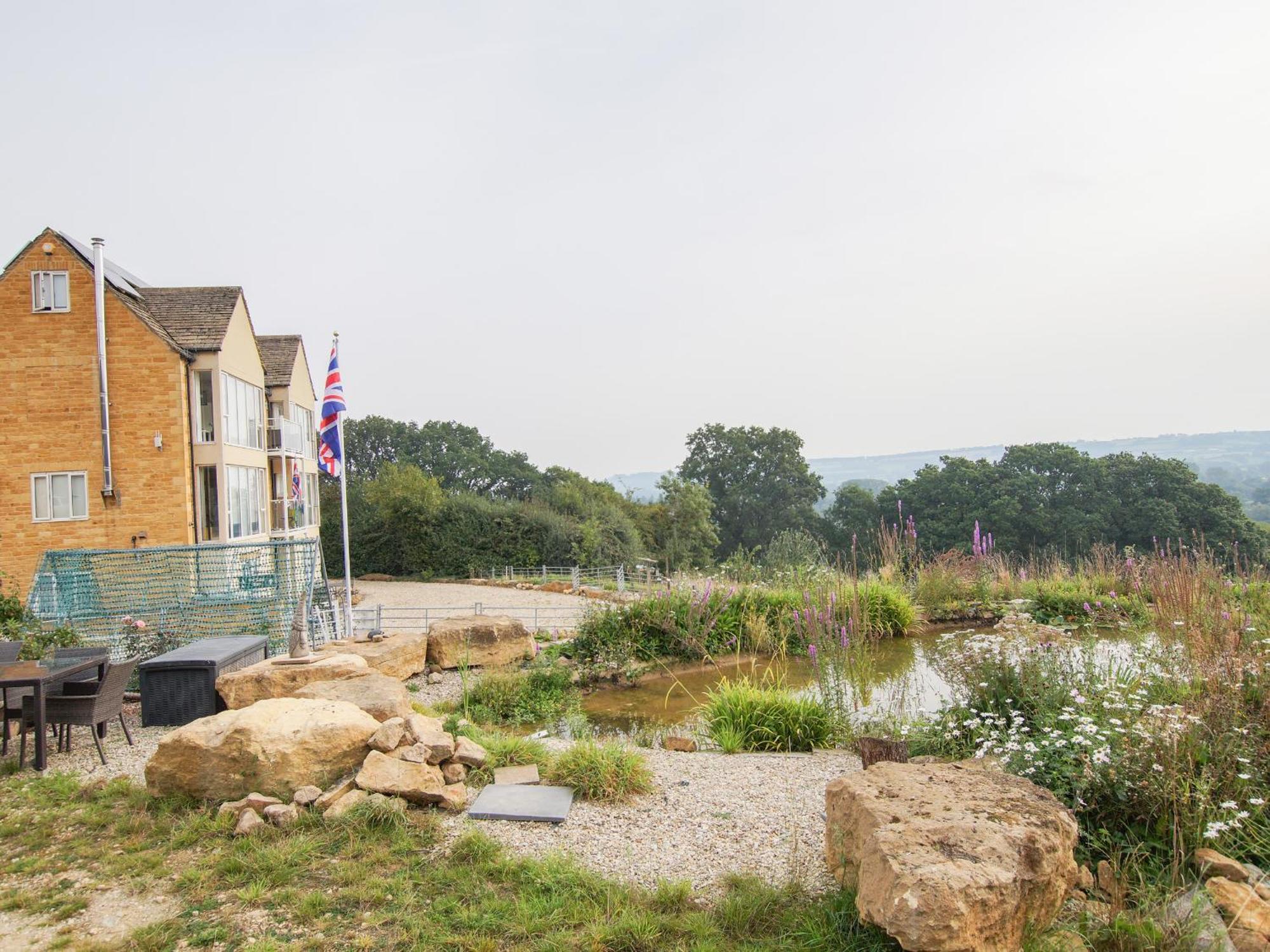 Beautiful Cotswold View Apartment Bourton-on-the-Water Exterior foto