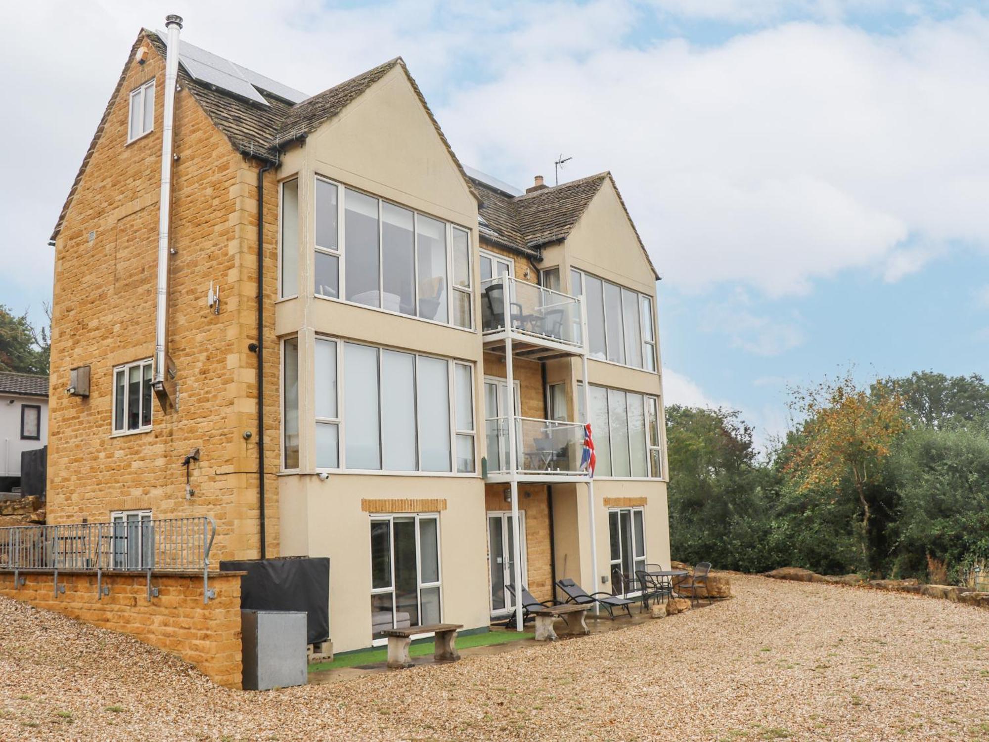 Beautiful Cotswold View Apartment Bourton-on-the-Water Exterior foto