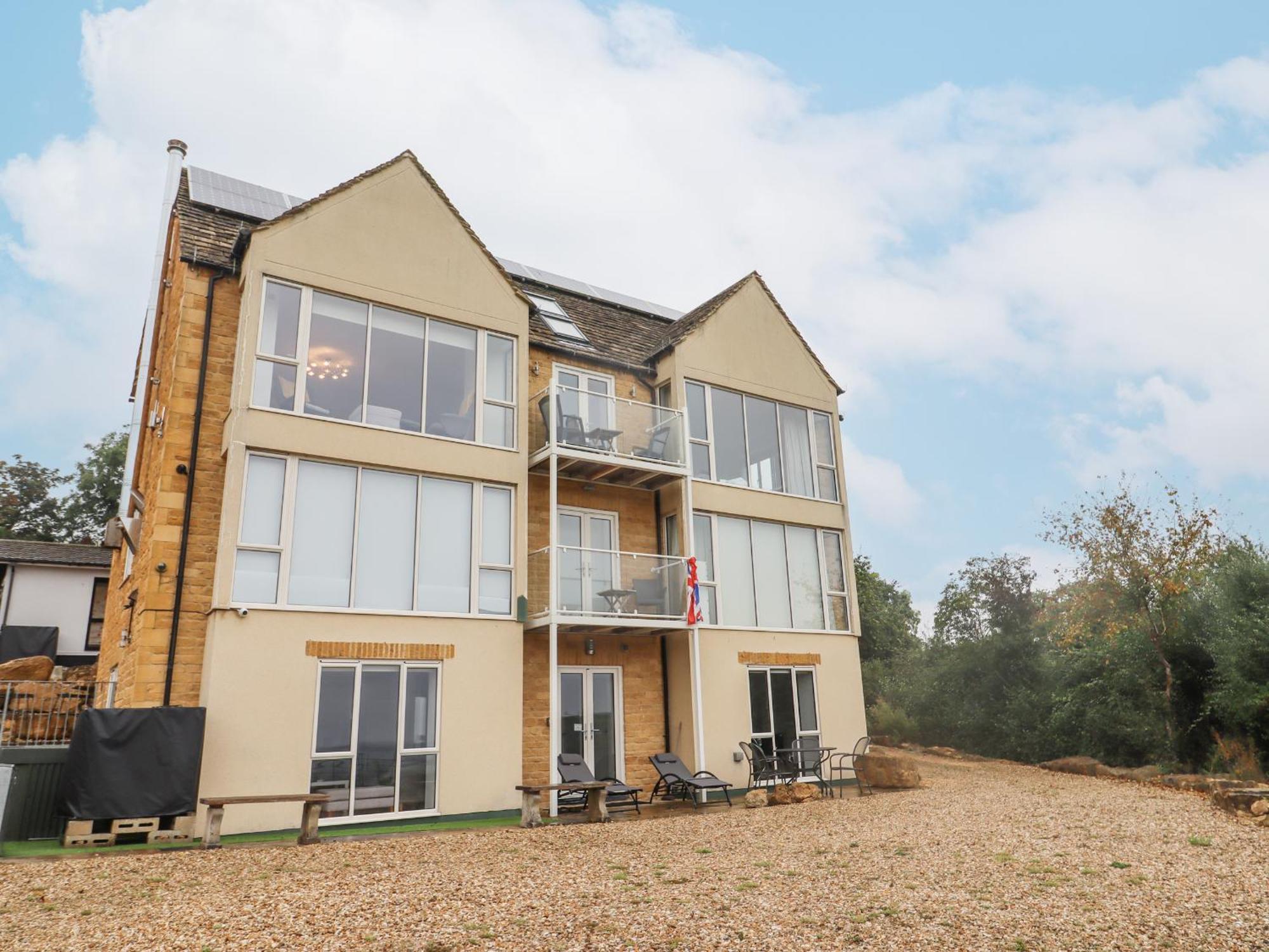 Beautiful Cotswold View Apartment Bourton-on-the-Water Exterior foto