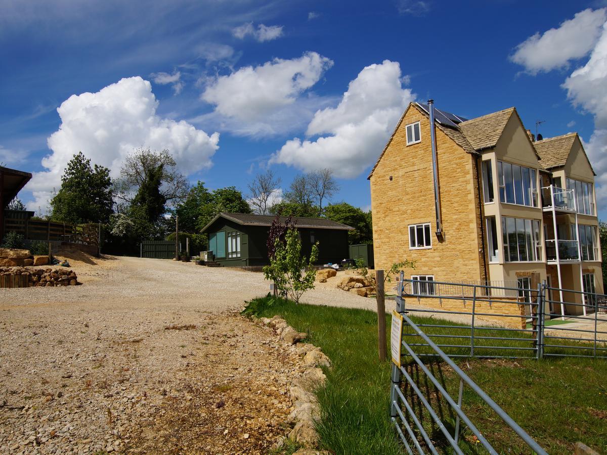 Beautiful Cotswold View Apartment Bourton-on-the-Water Exterior foto